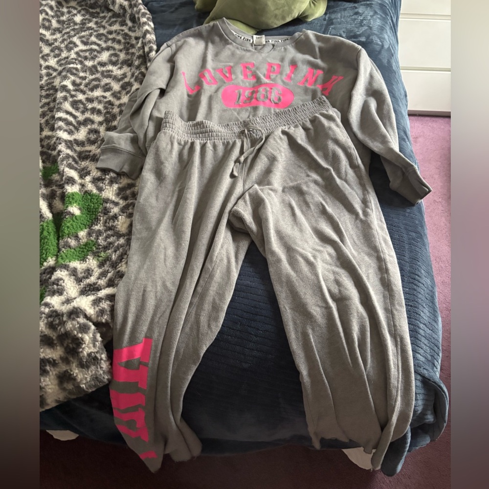 PINK matching sweatsuit